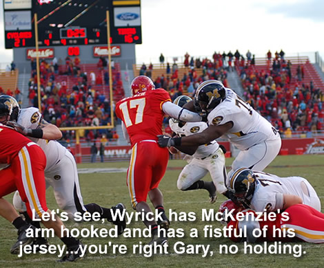 Missouri's Wyrick hold Iowa State's McKenzie