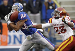 Dezmon Briscoe had a big day for the Jayhawks in the 41-36 victory (AP Photo - Orlin Wagner)